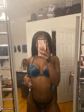 Slim, 22  female escort, Brooklyn