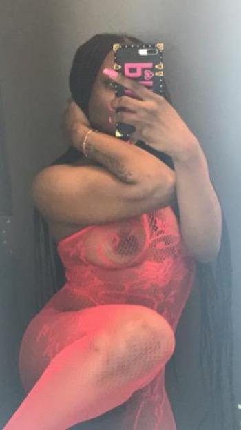 TINY🥰, 24  female escort, Brooklyn