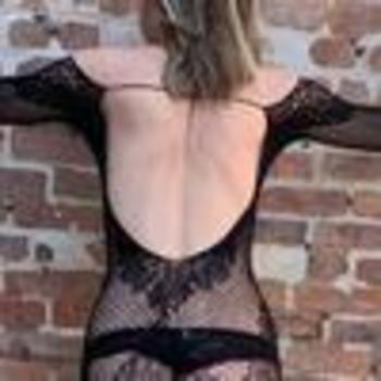 Kitty, 34  female escort, Brooklyn