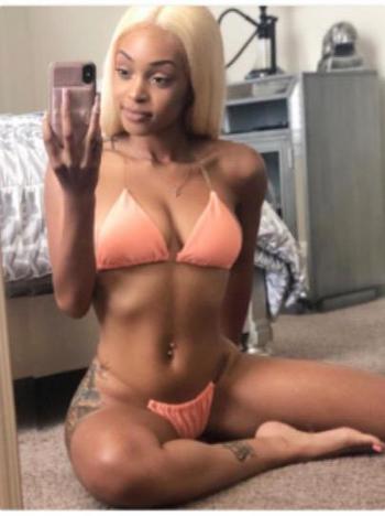 Barbie mimi 🍭, 22  female escort, Brooklyn