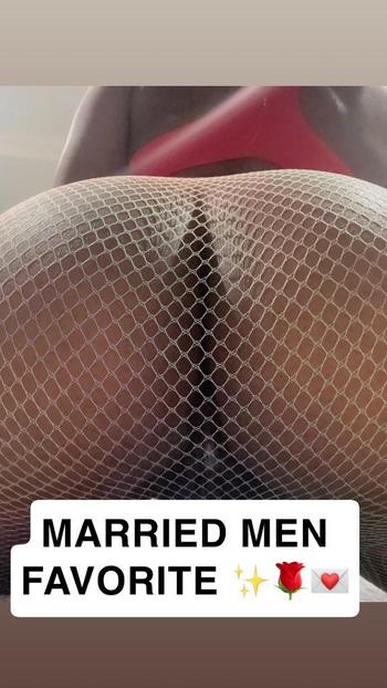 631-590-4687, 21  female escort, Brooklyn