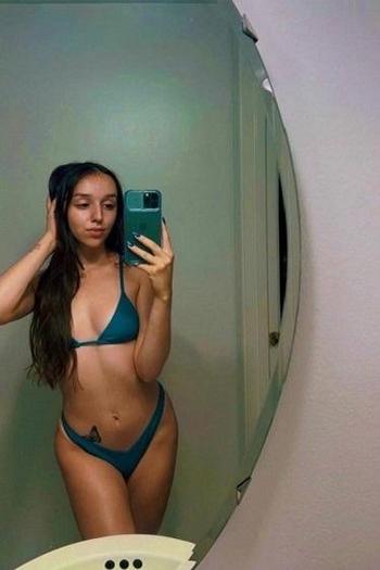 470-832-2754, 26  female escort, Brooklyn