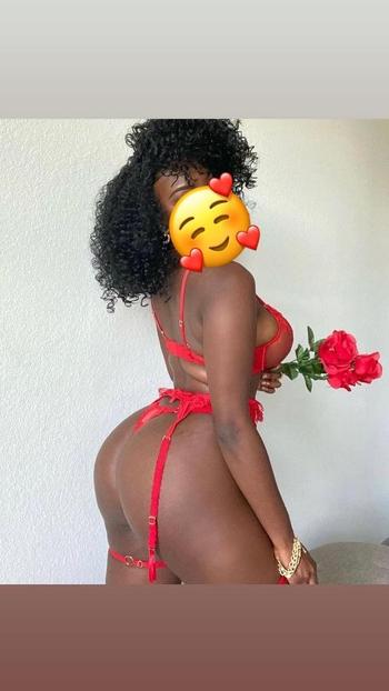 Brielle, 29  female escort, Brooklyn